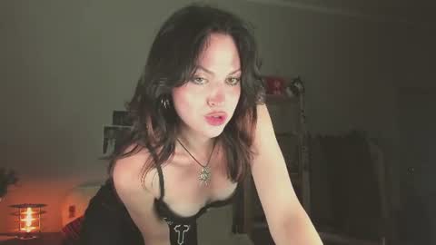 Snapshot of niky_jess chatting on 07/15/26, 07:30 Veronica online show from 07/15/26, 07:30