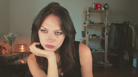 Snapshot of niky_jess chatting on 08/08/26, 01:13 Veronica online show from 08/08/26, 01:13