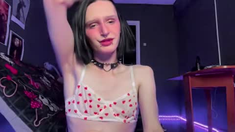 Niky online show from 04/18/26, 07:07