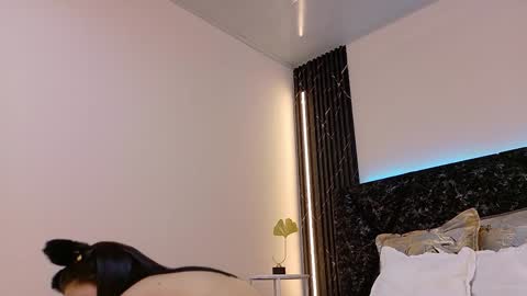  NIKY SMIT  online show from 01/30/25, 11:44