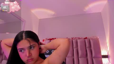 Snapshot of nikybrooks chatting on 09/30/25, 11:04 Niky Brooks online show from 09/30/25, 11:04