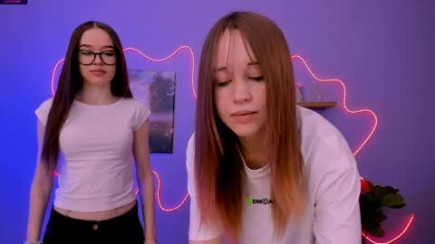 nila_eclipse online show from 04/23/26, 08:35