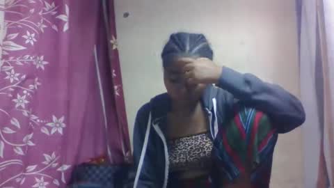 nilah online show from 09/26/25, 08:07