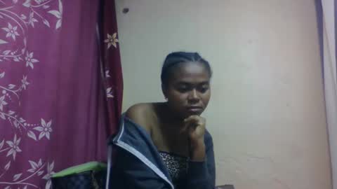 nilah online show from 09/26/25, 08:13