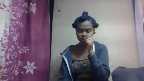 nilah online show from 10/18/25, 05:57