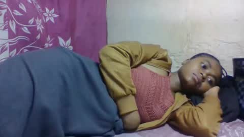 nilah online show from 10/25/25, 02:52