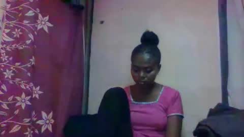 nilah online show from 11/06/25, 06:58