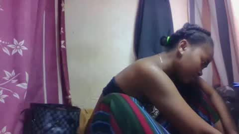 nilah online show from 11/10/25, 01:32