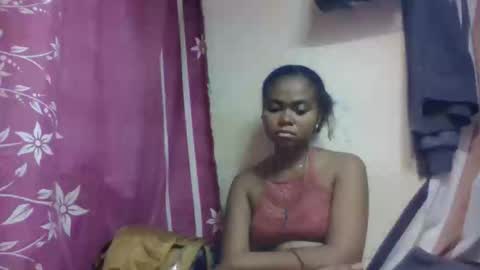 nilah online show from 11/14/25, 07:40