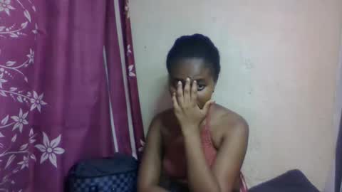 nilah online show from 12/18/25, 06:08