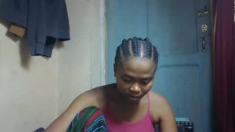 nilah online show from 04/18/26, 07:07