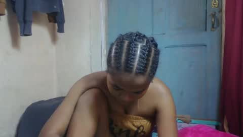 nilah online show from 04/20/26, 07:11