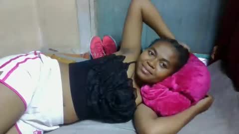 nilah online show from 04/23/26, 04:20