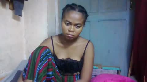 nilah online show from 05/13/26, 05:38