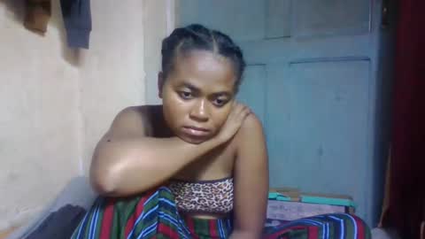 nilah online show from 05/13/26, 06:27