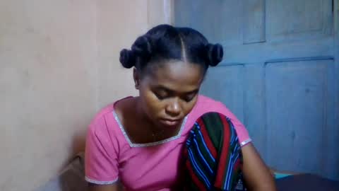 Snapshot of nilahmarie chatting on 06/17/26, 06:49 nilah online show from 06/17/26, 06:49