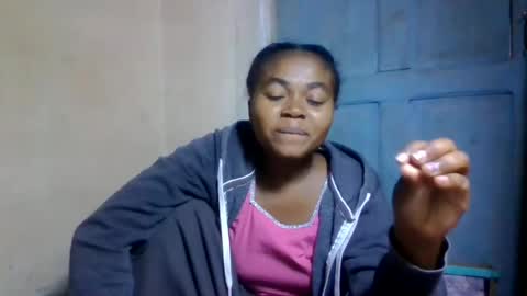 Snapshot of nilahmarie chatting on 06/19/26, 06:01 nilah online show from 06/19/26, 06:01