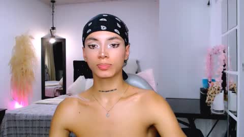 Nilam online show from 02/14/25, 01:45