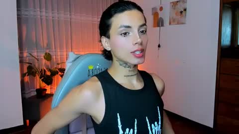 Snapshot of nilam217 chatting on 06/10/26, 12:22 Nilam online show from 06/10/26, 12:22