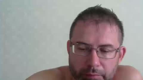 Snapshot of nilko80 chatting on 06/11/26, 12:54 nilko80 online show from 06/11/26, 12:54