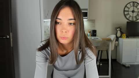 Bella online show from 10/08/25, 08:45