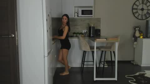 Bella online show from 04/23/26, 12:29