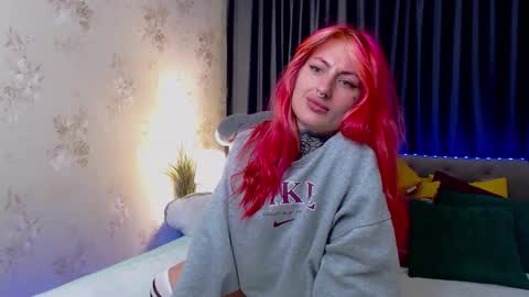 Snapshot of nina_b1um chatting on 10/03/25, 05:59 Nina online show from 10/03/25, 05:59