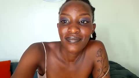 nina_bambi online show from 12/20/25, 08:32