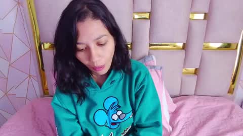 Nina Carther online show from 04/01/26, 01:41