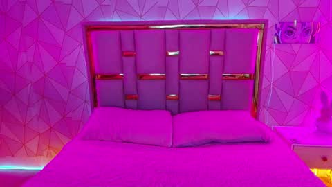 Nina Carther online show from 04/11/26, 08:24