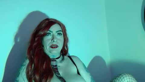 nina_foxx02 online show from 12/20/25, 08:27