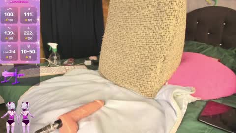 Nina Gauther  online show from 04/08/26, 03:56