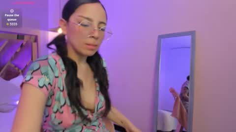 Nina myers online show from 11/13/25, 10:47