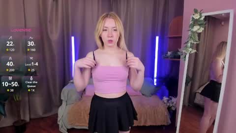 Snapshot of nina_original chatting on 05/20/26, 02:07 Nina online show from 05/20/26, 02:07