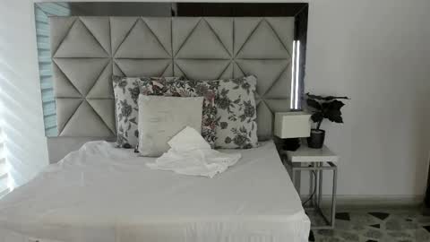  Nina  online show from 11/05/25, 08:31