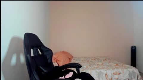  Nina  online show from 02/18/26, 08:49