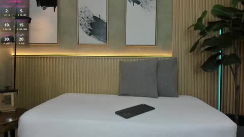 NINA online show from 11/16/25, 12:00