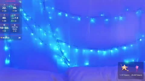 Snapshot of ninaa_fox chatting on 01/15/26, 03:27 Ninaa fox online show from 01/15/26, 03:27