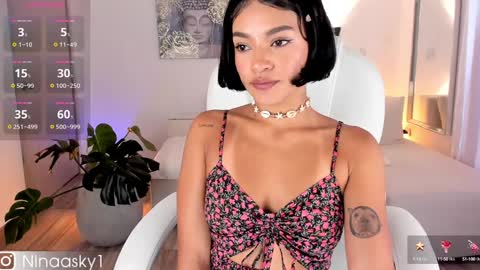 Snapshot of ninaa_sky chatting on 01/08/25, 01:41    online show from 01/08/25, 01:41