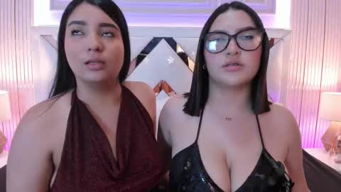 Nina online show from 12/14/25, 12:38