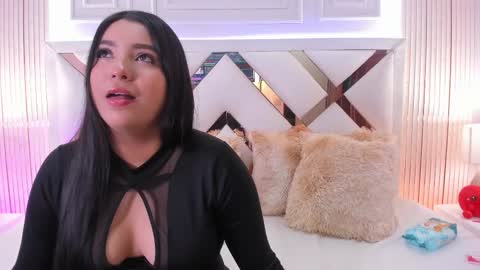 Nina online show from 03/22/26, 03:32