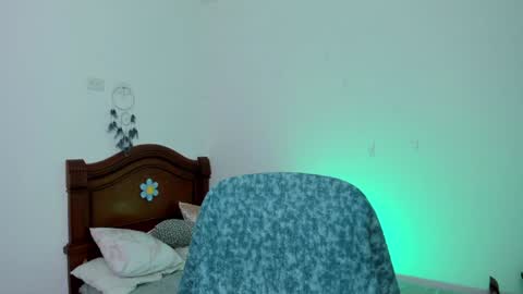 Snapshot of ninabryon1 chatting on 01/24/25, 10:19 Nina online show from 01/24/25, 10:19