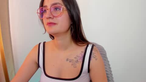 Snapshot of ninabryon1 chatting on 09/23/25, 12:08 Nina online show from 09/23/25, 12:08