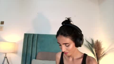 Nina online show from 09/23/25, 06:33