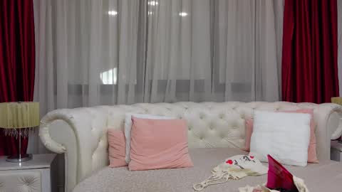Snapshot of ninacrystal chatting on 03/10/25, 05:54 NinaCrystal online show from 03/10/25, 05:54