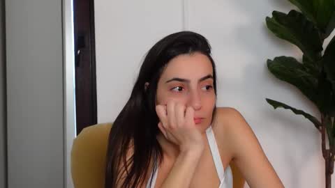 NinaCrystal online show from 12/23/25, 08:34