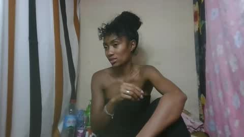 ninaeaa online show from 12/15/25, 06:01