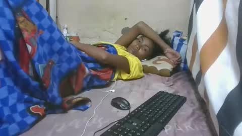 ninaeaa online show from 12/21/25, 08:38