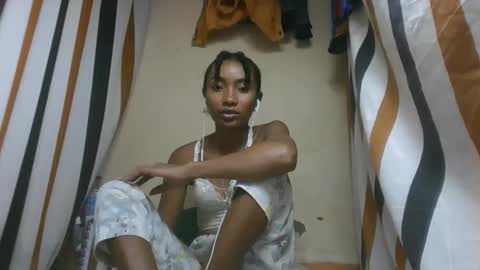 ninaeaa online show from 01/13/26, 08:19