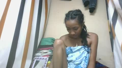 ninaeaa online show from 02/03/26, 08:52